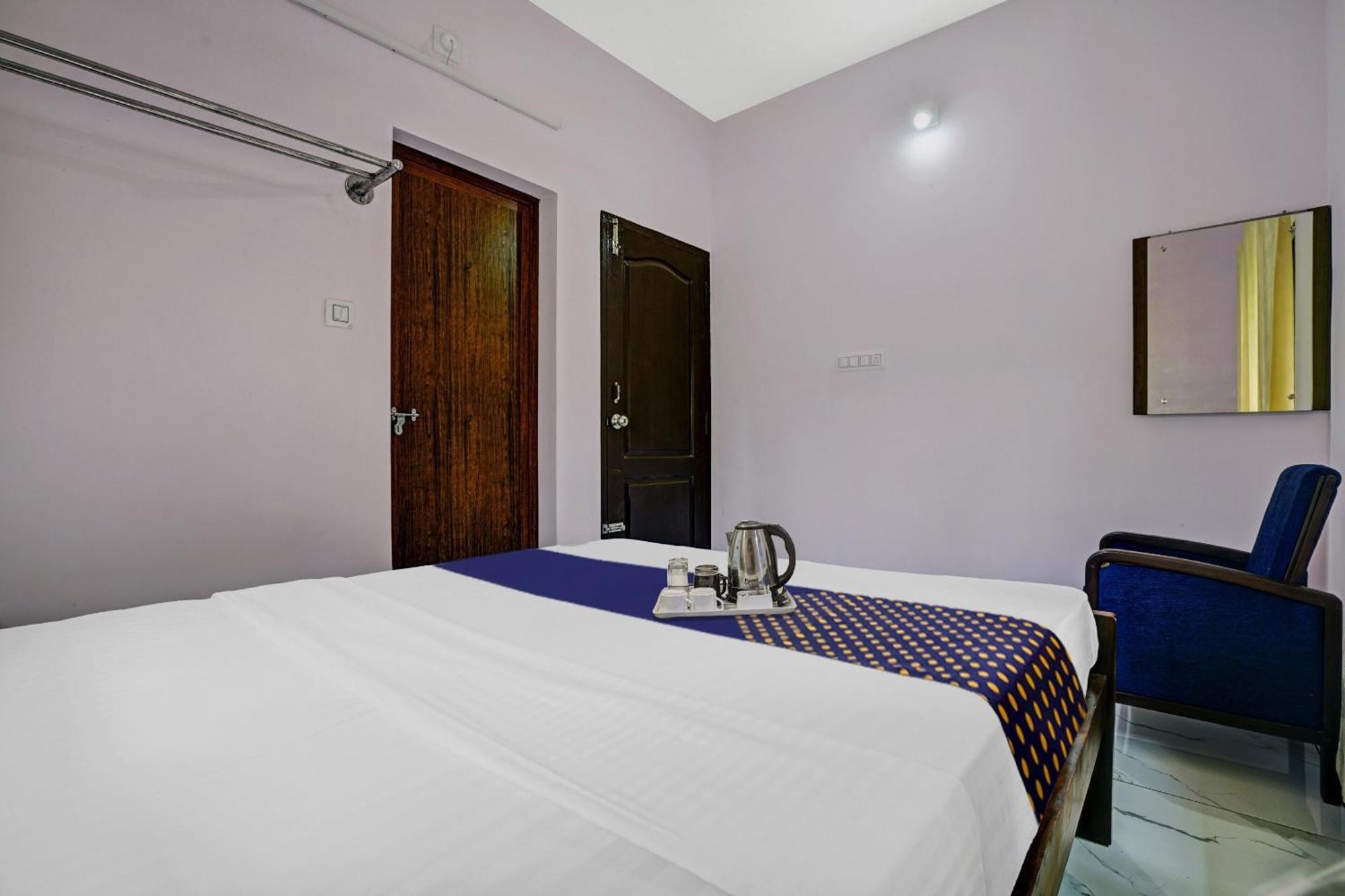 Spot On Shalom Palace Residency Neriyamangalam Exterior foto