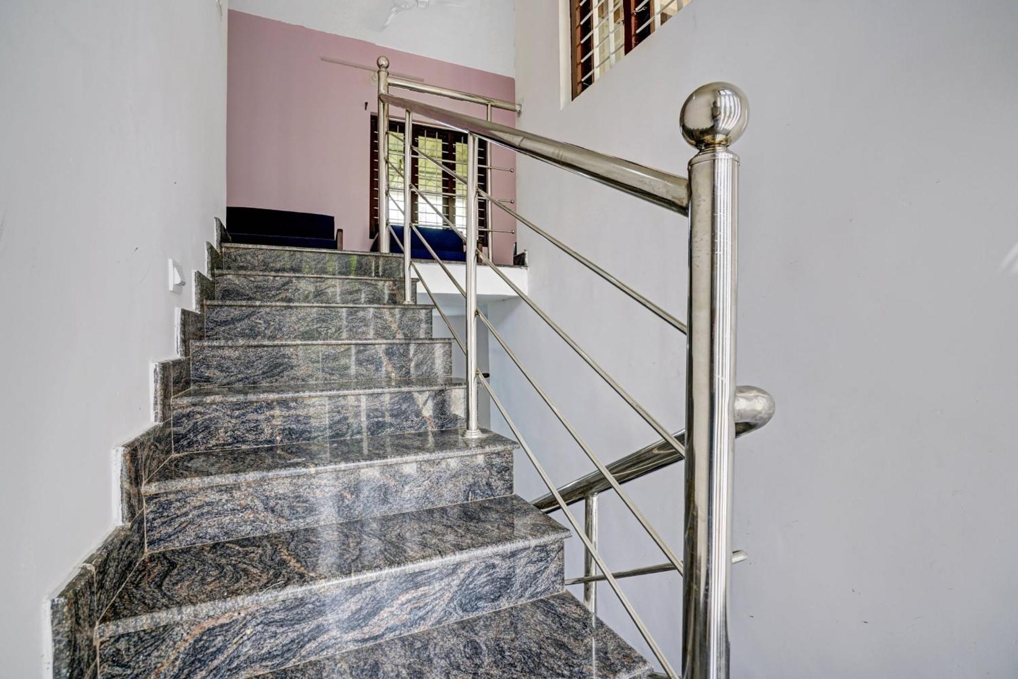Spot On Shalom Palace Residency Neriyamangalam Exterior foto
